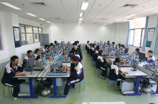 北京電子科技職業(yè)學(xué)院校園風(fēng)景(92755)