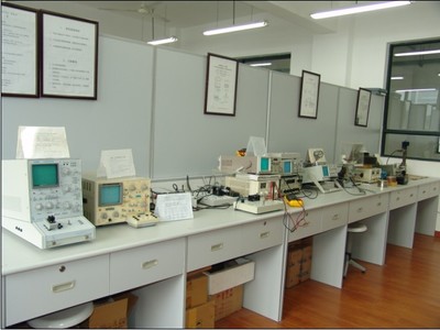 上?？茖W(xué)技術(shù)職業(yè)學(xué)院電子技術(shù)實(shí)訓(xùn)室簡介